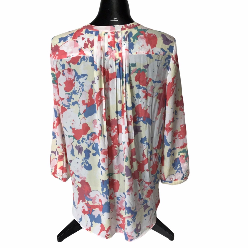 NYDJ Woman’s Water Color top szM - Picture 2 of 2